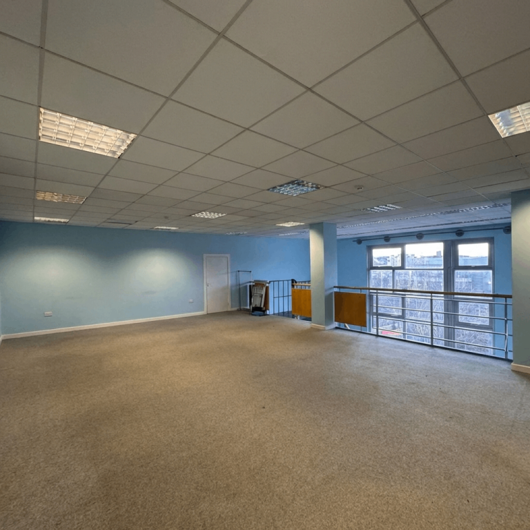 Bright, Spacious Office - Ideal for Call Centres & Showrooms! 24/7 Access & Free Car Parking