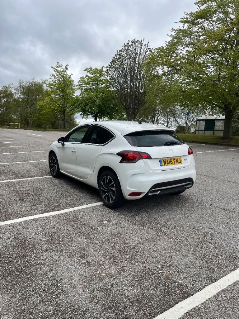 DS, DS 4, Hatchback, 2016, Manual, 1199 (cc), 5 doors