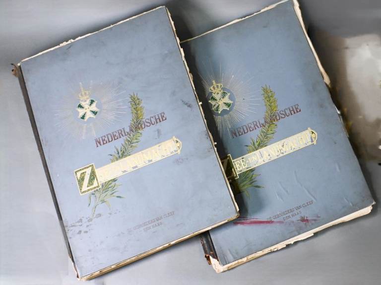 Books Prints: Uniformen van de Nederlandsche Platen I(1795-1890) & II(1890-1900)