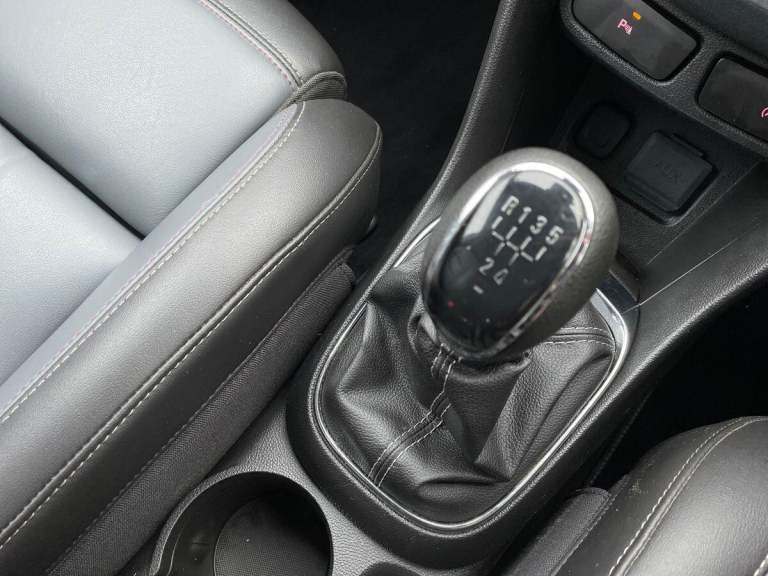 2016 Vauxhall Mokka 1.6i SE 5dr HATCHBACK PETROL Manual