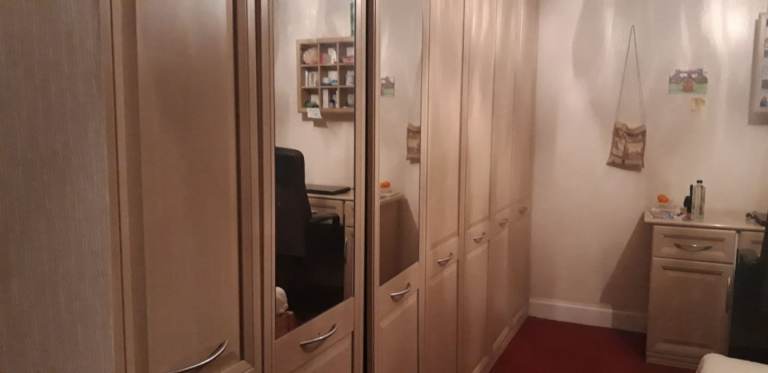 Large double room close to L&D hospital 