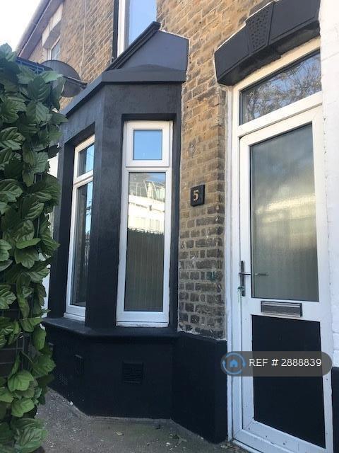 4 bedroom house in Portland Terrace, Sheerness, ME12 (4 bed) (#2888839)