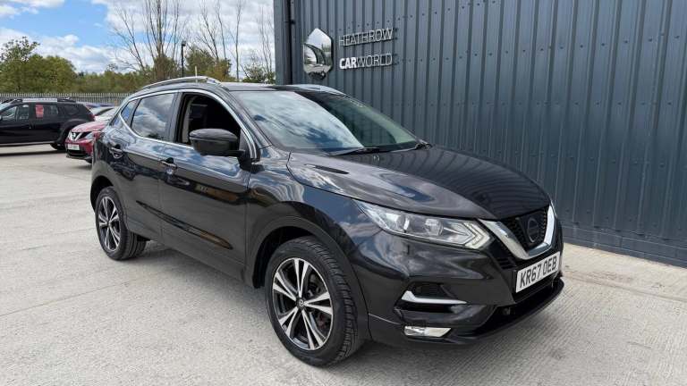 2017 Nissan Qashqai 1.2 DiG-T N-Connecta 5dr HATCHBACK PETROL Manual