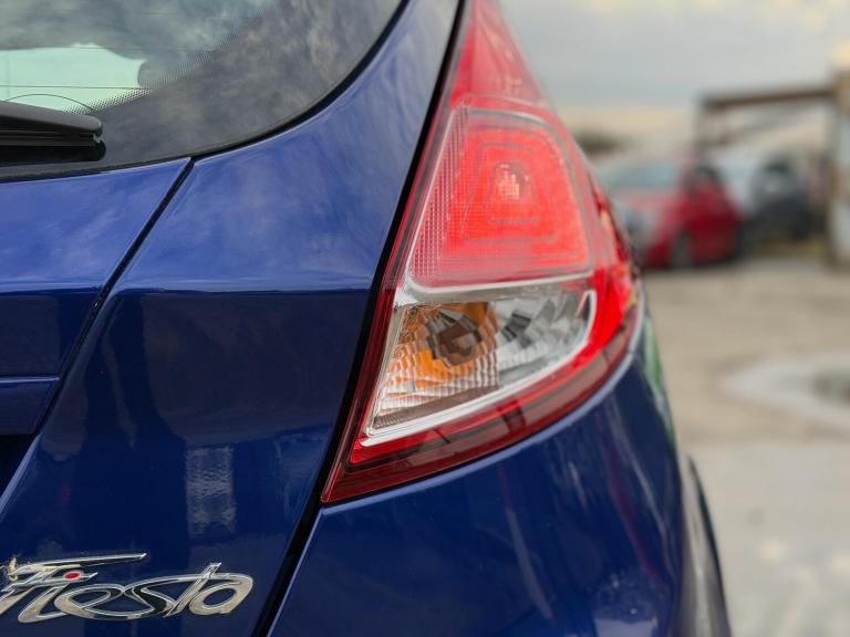 2016 Ford Fiesta 1.0 EcoBoost Zetec 5dr HATCHBACK PETROL Manual