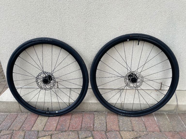 Giant PR2 wheel set