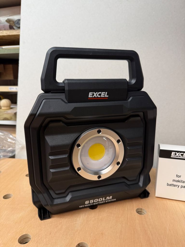 The Excel 18V LED Work Light (6500 Lumens