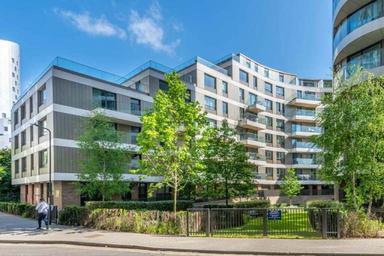  📍 Large Two-Bedroom Apartment with Balcony  Wembley Parade, Wembley Park, HA9-Ref: 2237