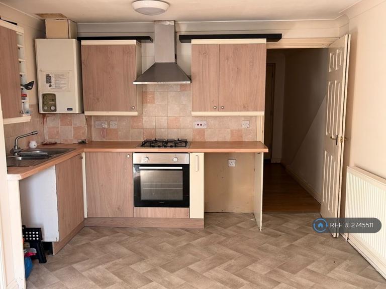2 bedroom flat in Abbey Road, Torquay, TQ2 (2 bed) (#2745511)