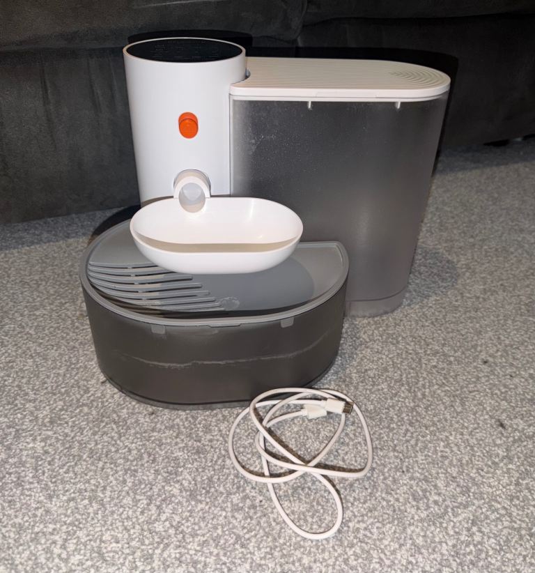 Automatic pet water fountain 