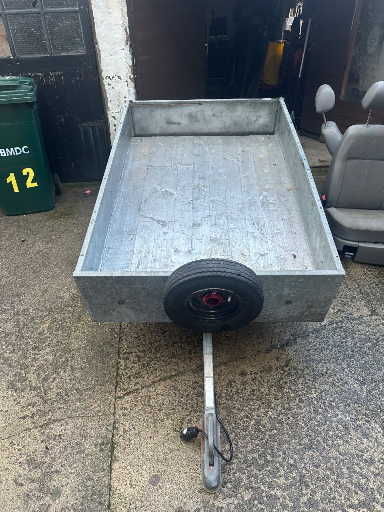 Car trailer