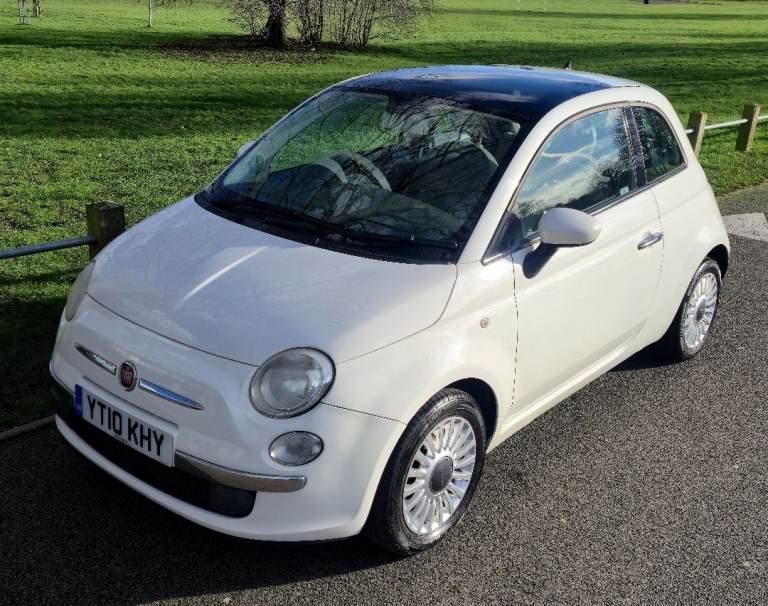FIAT 500 1.2 LOUNGE, £35 A YEAR TAX.
