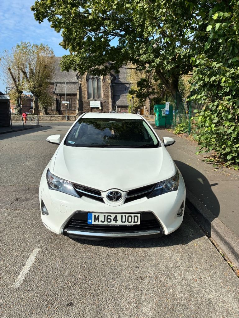 Toyota, AURIS, Hatchback, 2015, Manual, 1364 (cc), 5 doors