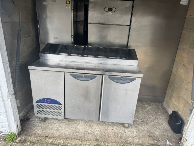 Commercial pizza fridge cafe shop restaurant takeaway pizza fridge 