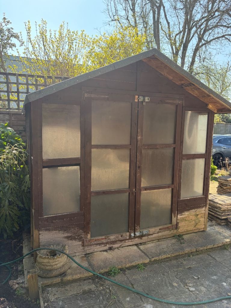 Wooden Shed  – buyer must dismantle 
