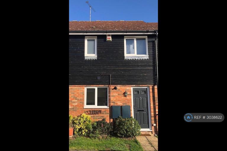 2 bedroom house in Manor Close, Stoke Hammond, Milton Keynes, MK17 (2 bed) (#3038622)