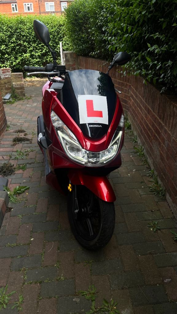 🔥 Honda PCX 125 (2017) – LOW MILEAGE – 1 OWNER 🔥