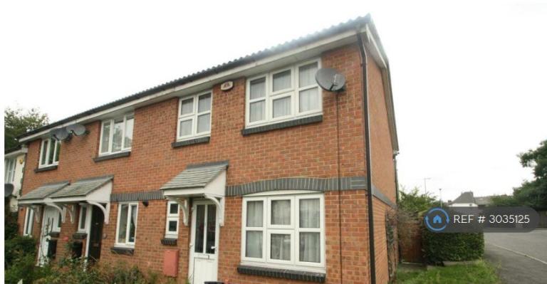 3 bedroom house in Grove End, London, E18 (3 bed) (#3035125)