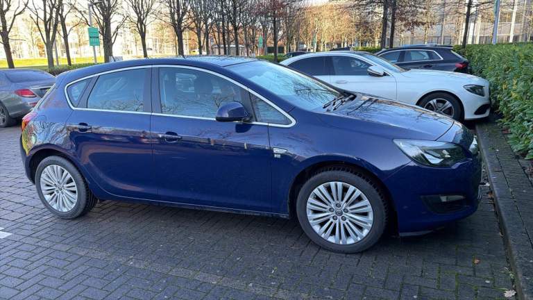 Vauxhall, ASTRA, Hatchback, 2014, Manual, 1398 (cc), 5 doors