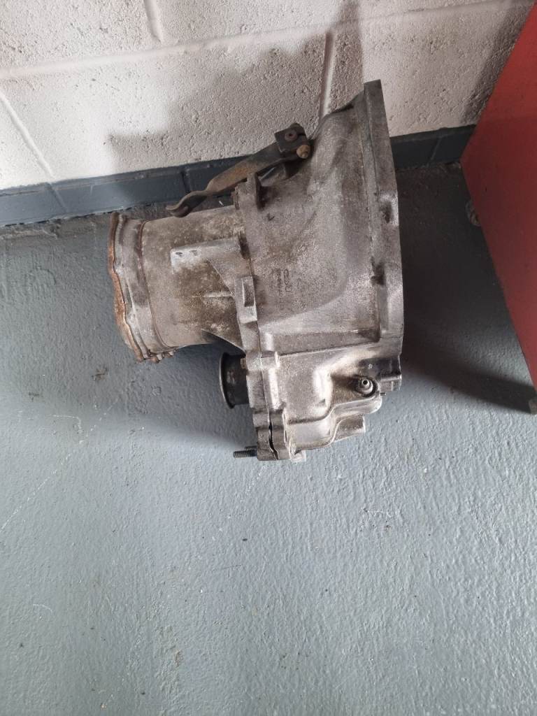 Ford escort mk4/fiesta 5 speed gearbox 