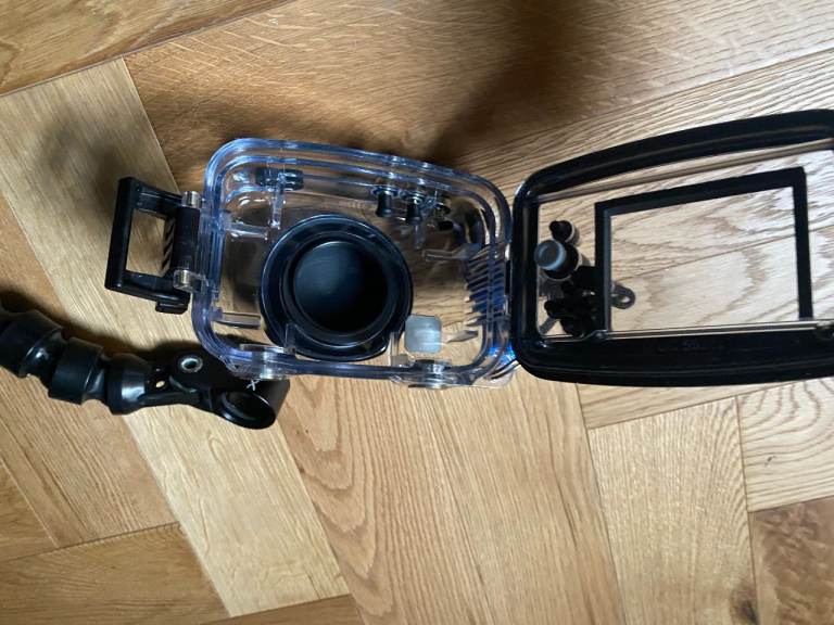 Ikelite Ultra Compact Housing for Olympus Tough TG-3 – Good Condition – With Strobe Arm Mount