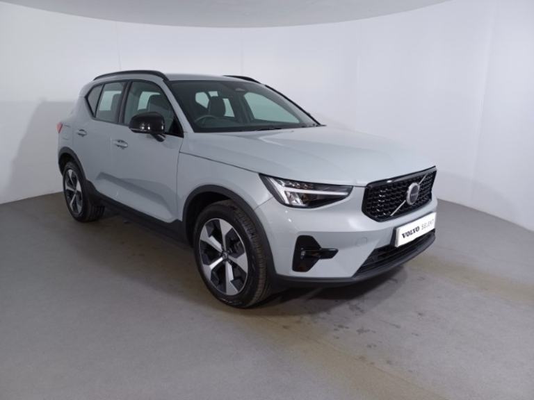 VOLVO XC40 2.0 B3P Plus Dark 5dr Auto
