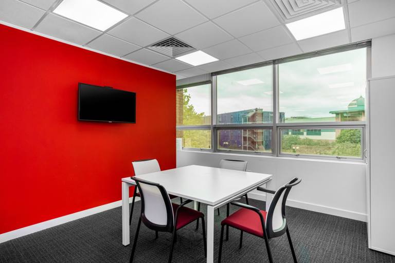 Peterborough - PE1 5DD \ Office Space Designed for 3 Workstations