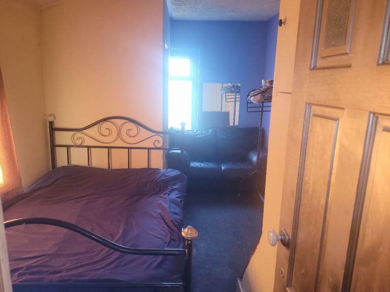 EN SUITE ROOM FOR RENT . £500pm