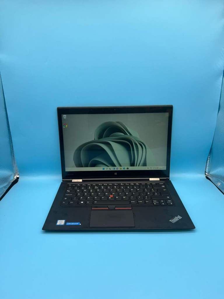 Lenovo X1 Yoga | Intel i7 | 8GB RAM | 256GB NVMe SSD | Touchscreen + Stylus