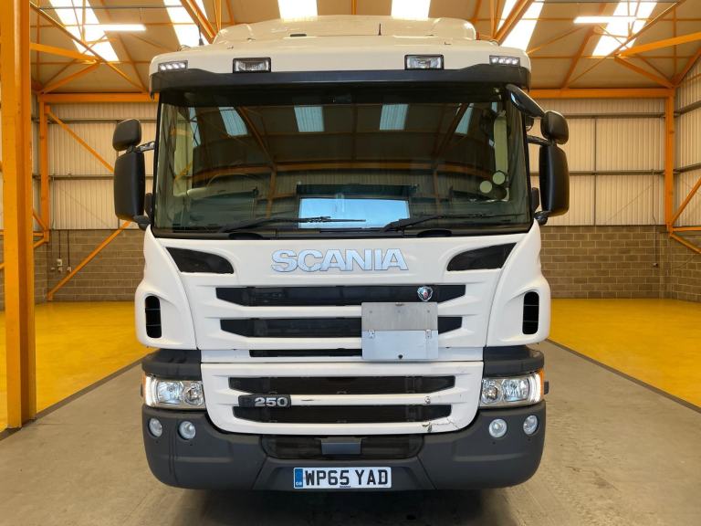 SCANIA P250 *EURO 6* 18 TONNE 4X2 CURTAINSIDER - 2016 - WP65 YAD