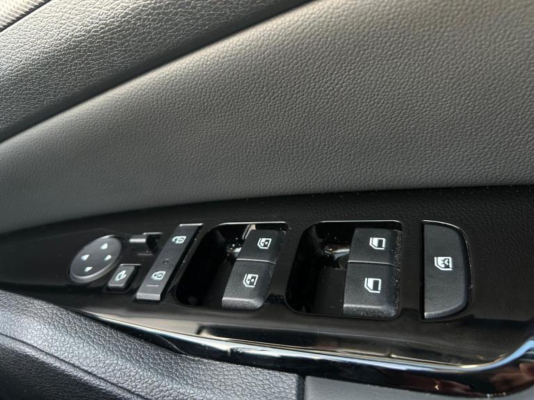 2022 Kia Sportage 1.6T GDi HEV 4 5dr Auto ESTATE PETROL/ELECTRIC Automatic