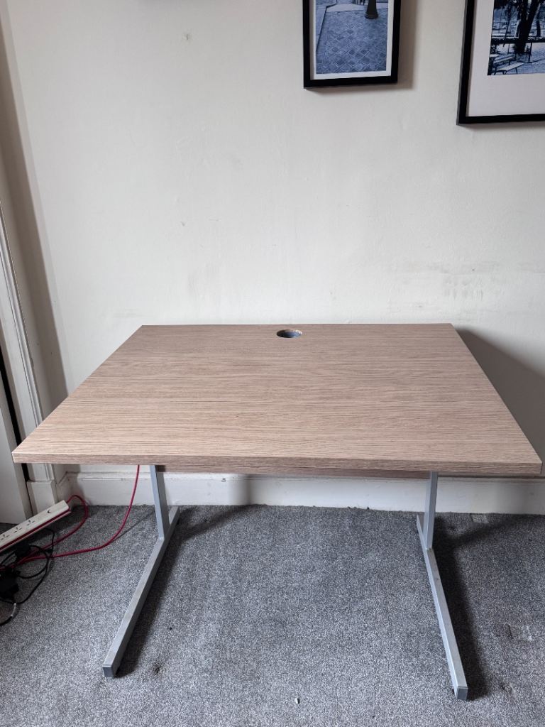 Modern Wooden Desk with Cable Management – Great Condition