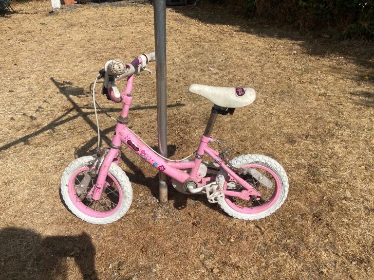 Child’s bike - in need of TLC