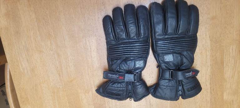 Black leather motorcycle gloves - APACHE with Thinsulate size XL