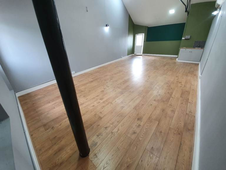 End-of-year savings: Take a unit now and save 40% for 3 months - Rent your space today!