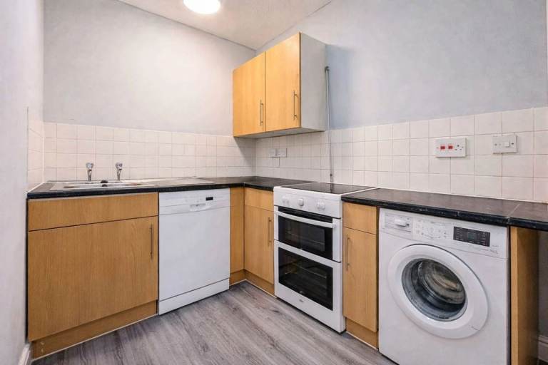 🏡 A PROPER ONE-BED — WITH A REAL STUDY (NOT A CORNER OF THE LIVING ROOM)