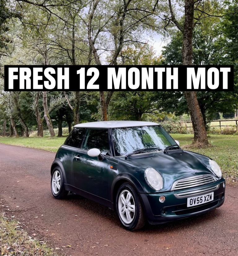 2005 Mini Cooper R50 1.6L – British Racing Green