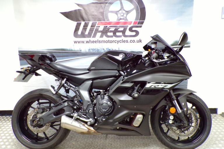 2024 YAMAHA R7 1 OWNER BIKE FROM NEW