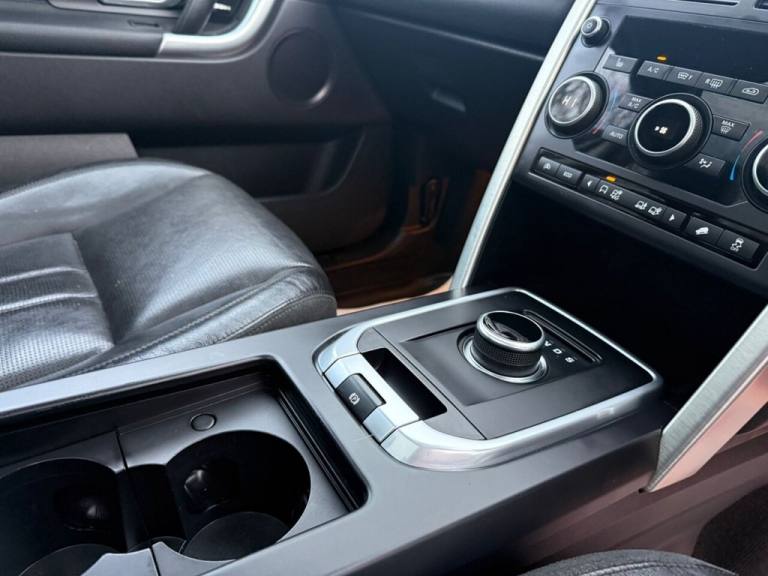 2017 Land Rover Discovery Sport 2.0 TD4 HSE SUV 5dr Diesel Auto 4WD Euro 6 (s/s) (180 ps) ESTATE ...