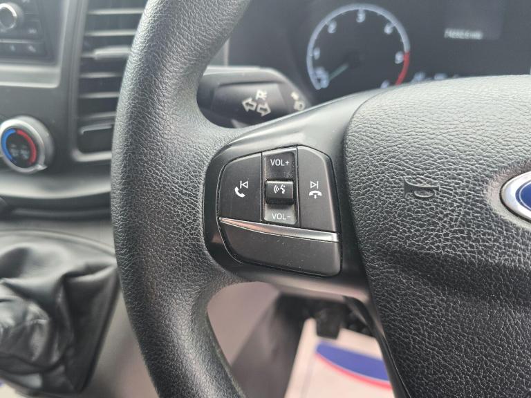 2019 Ford Transit Custom 2.0 TDCi 105ps Low Roof D/Cab Van PANEL VAN DIESEL Manual