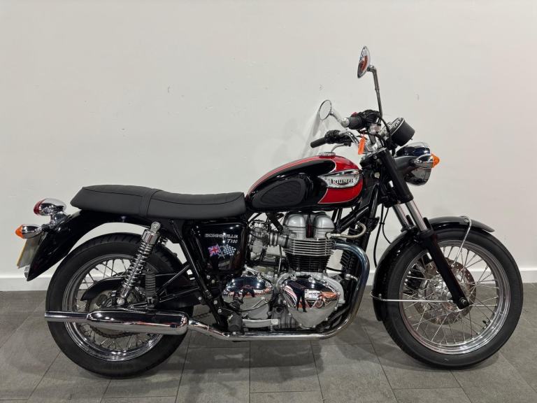 2006 Triumph Bonneville T100 865, 1,863 Miles, Norman Hyde Pipes, Manx Screen