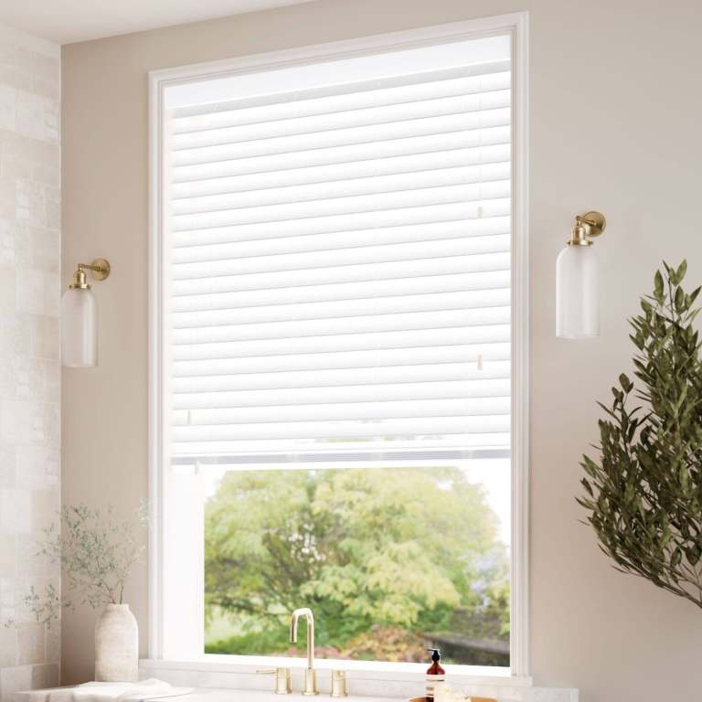✨ Brand New Faux Wood Blinds – Frost White / Tundra – Never Used (Wrong Measurements) ✨