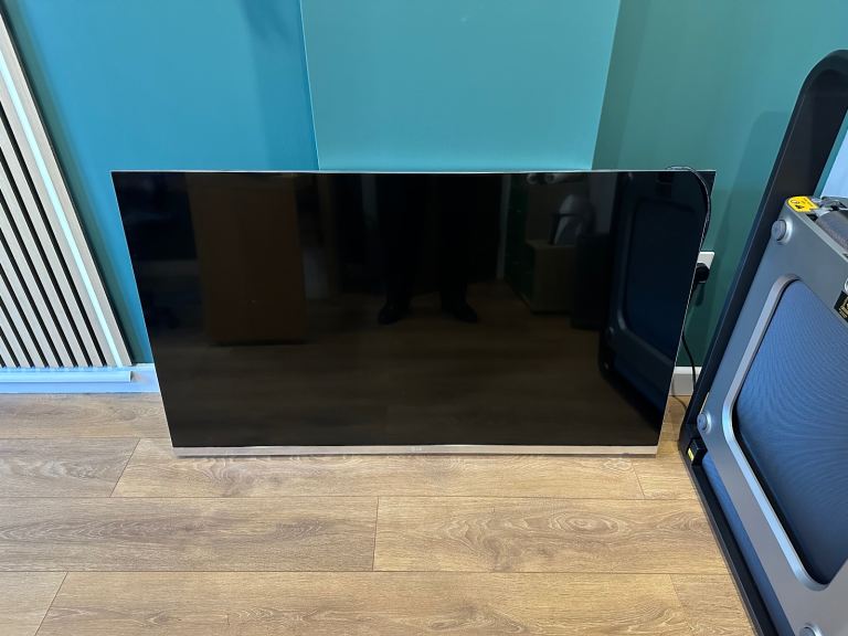 LG 55LM670T 55” 3D TV (FAULTY)