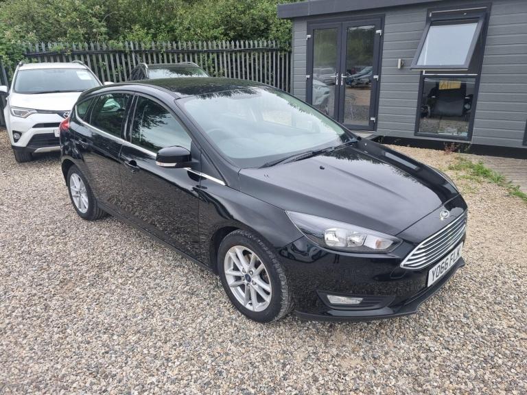 2017 Ford Focus 1.0T EcoBoost Zetec Euro 6 (s/s) 5dr HATCHBACK Petrol Manual