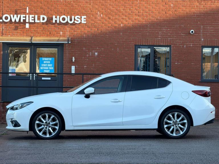 MAZDA MAZDA3 2.2 SKYACTIV-D Sport Nav 2015