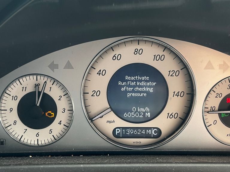Mercedes-Benz, CLK, Convertible, 2005, Semi-Auto, 1796 (cc), 2 doors