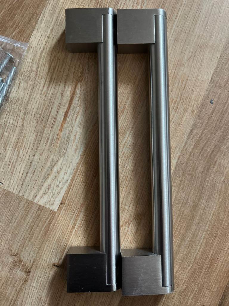 Metal Cabinet Door Handles (Set of 2)