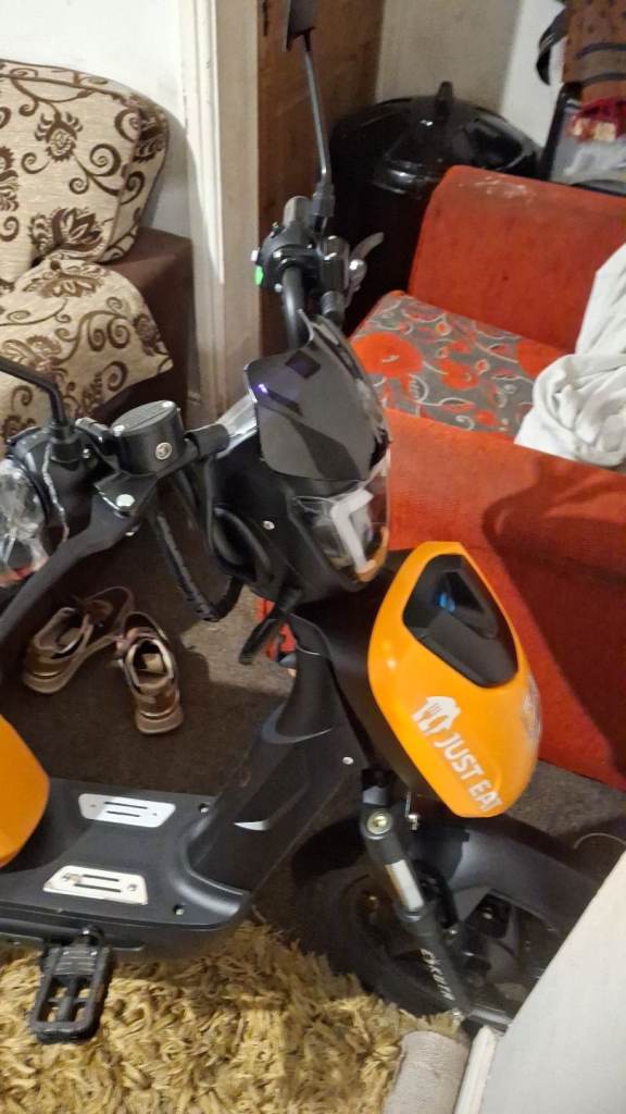 Eskuta SX250 Series 4- excellent condition- £2,300