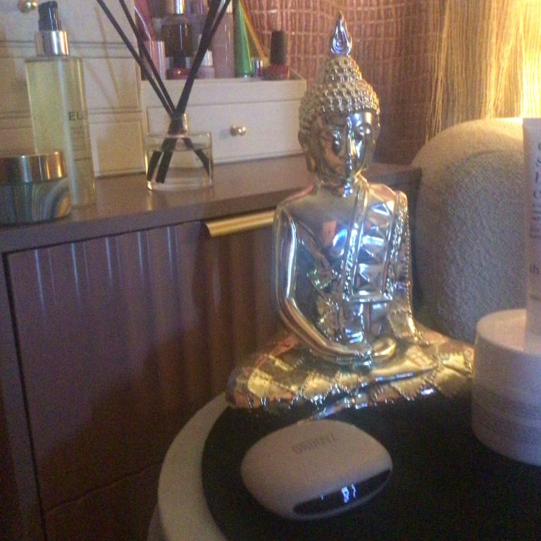 Gold Buddha Kelly hoppen