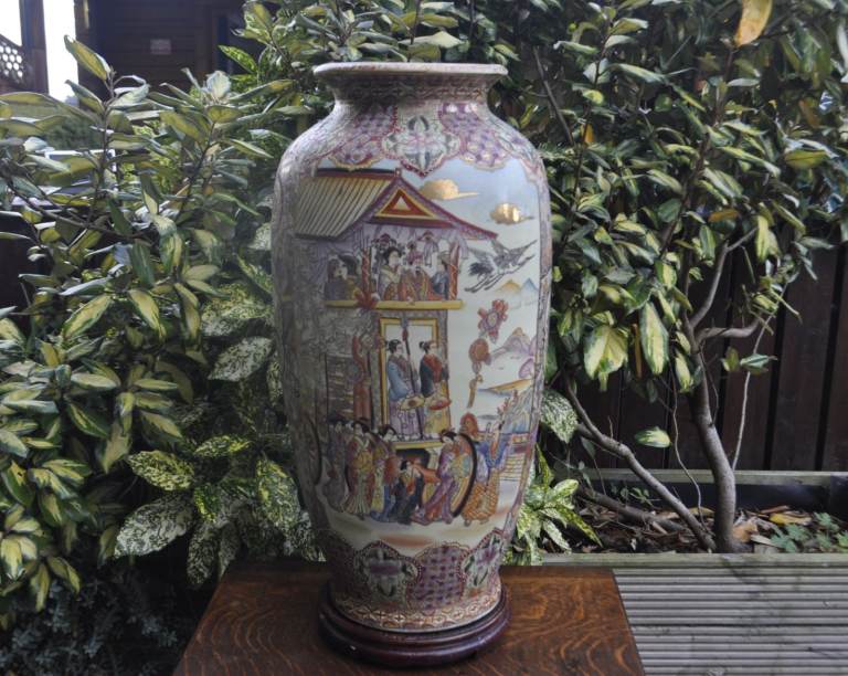 image for Large Vintage Oriental Vase with base