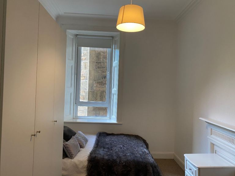5 bedroom flat in Morningside